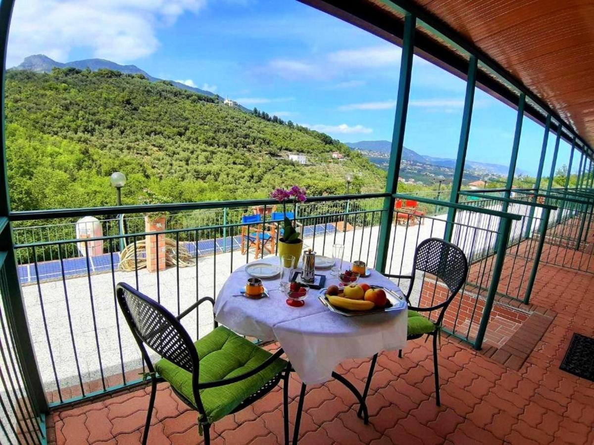 Agriturismo Monte Acuto - Natura, Mare & Relax In Piscina Toirano Buitenkant foto